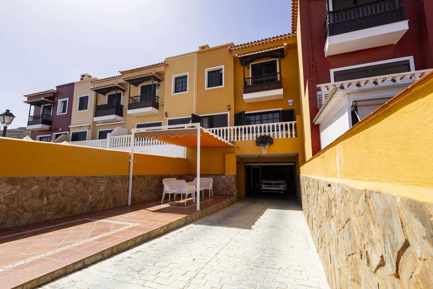 4 bedroom Villa for sale in Candelaria with garage - € 475,000 (Ref: 10112159)