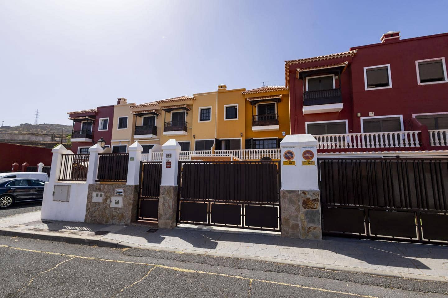4 bedroom Villa for sale in Candelaria with garage - € 475,000 (Ref: 10112159)