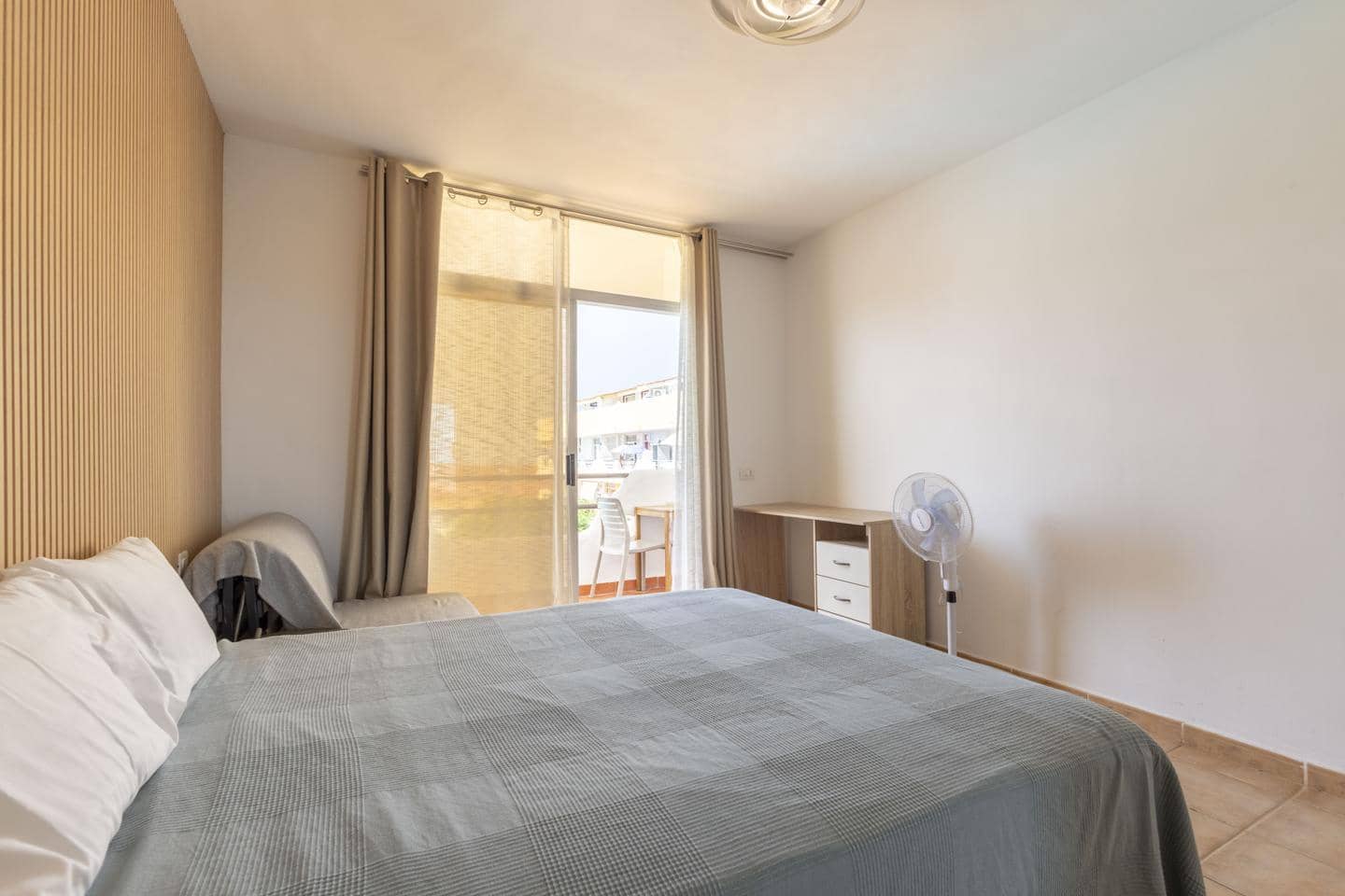 Piso de 1 habitación en Adeje en venta con piscina - 219.000 € (Ref: 10130177)