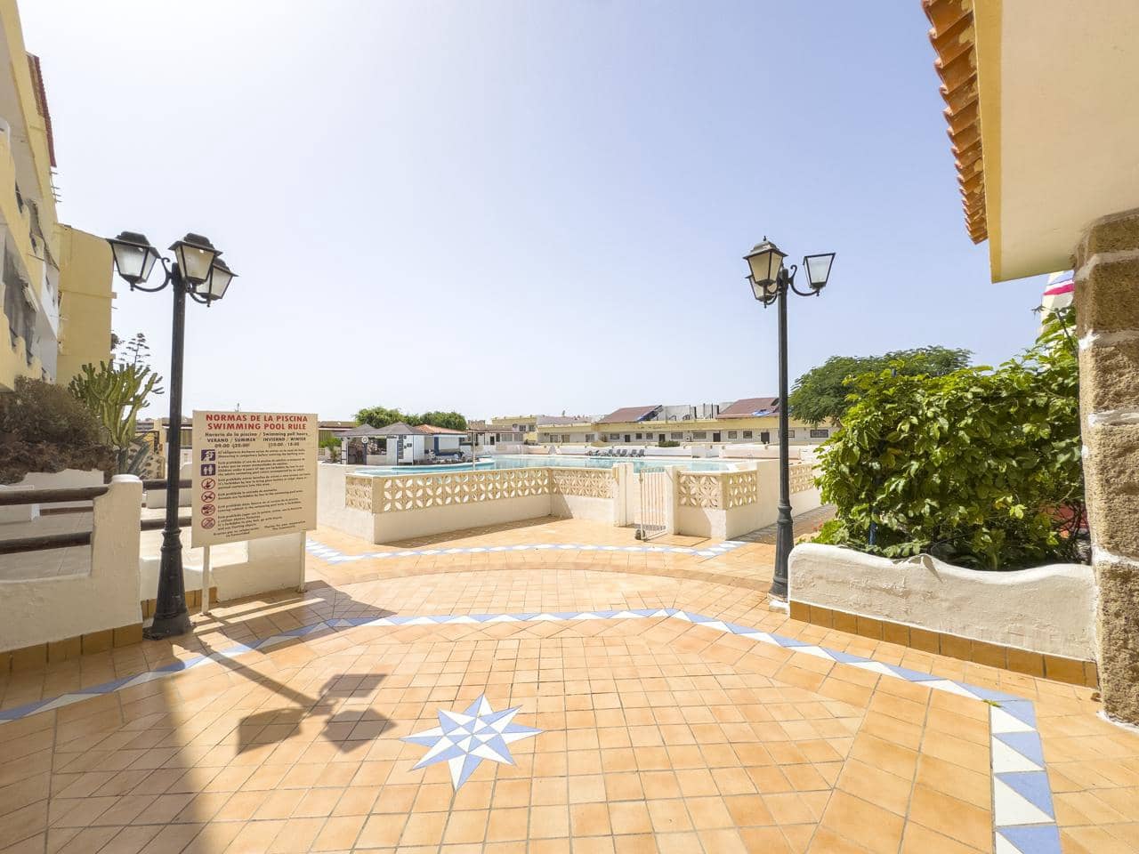 Piso de 1 habitación en Adeje en venta con piscina - 219.000 € (Ref: 10130177)