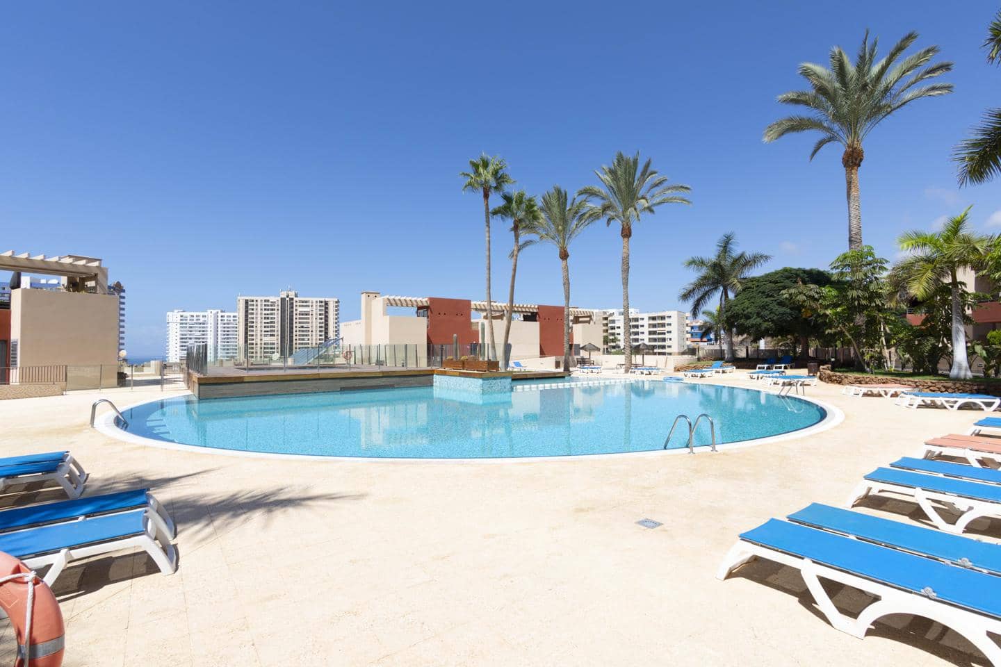 2 bedroom Villa for sale in Adeje with pool garage - € 365,000 (Ref: 10136326)