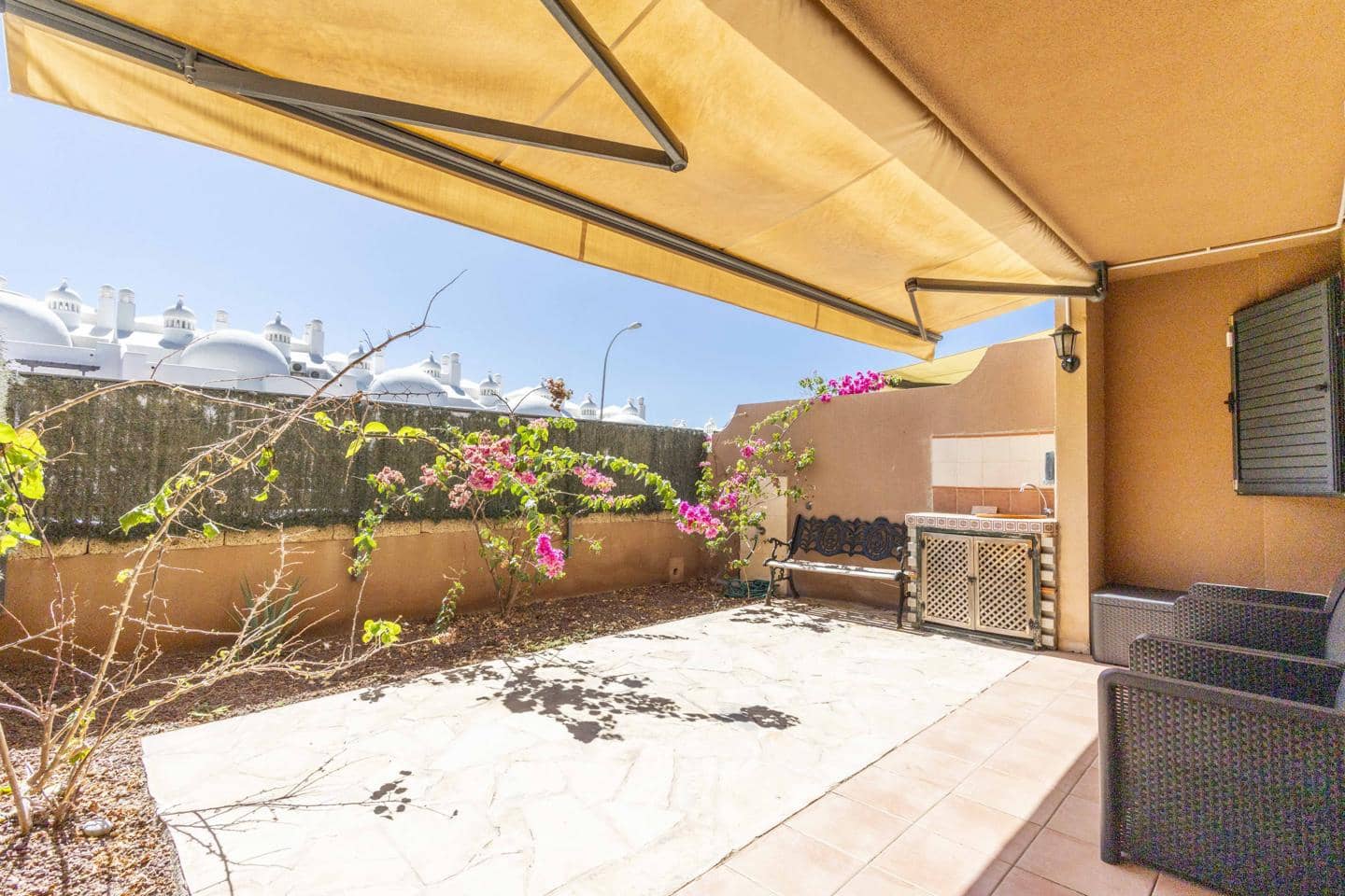 2 bedroom Villa for sale in Adeje with pool garage - € 365,000 (Ref: 10136326)