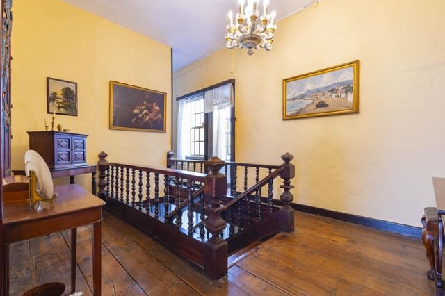 6 sovrum Villa till salu i San Cristóbal de La Laguna - 1 200 000 € (Ref: 10140372)