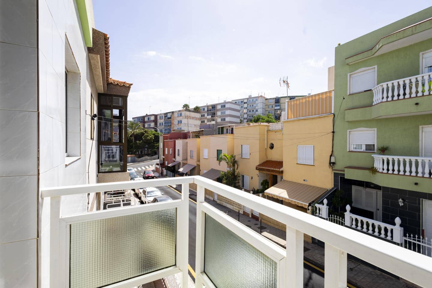 6 soveværelse Villa til salg i Santa Cruz de Tenerife med garage - € 407.000 (Ref: 10145353)