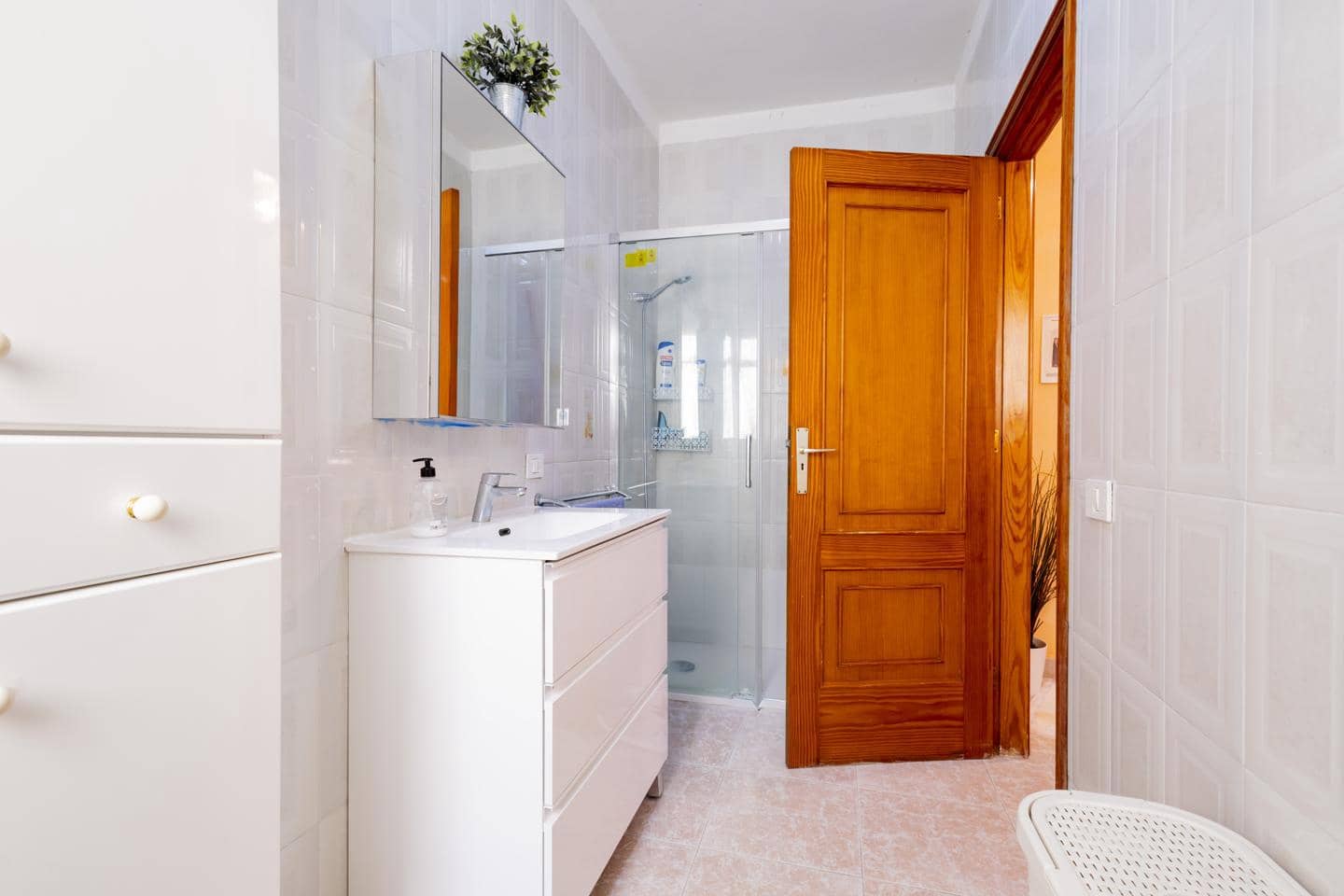 6 soveværelse Villa til salg i Santa Cruz de Tenerife med garage - € 407.000 (Ref: 10145353)