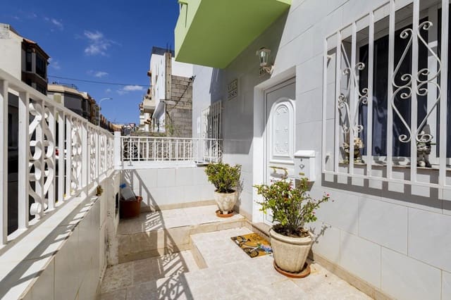6 soverom Villa til salgs i Alisios, Santa Cruz de Tenerife med garasje - € 407 000 (Ref: 10145353)