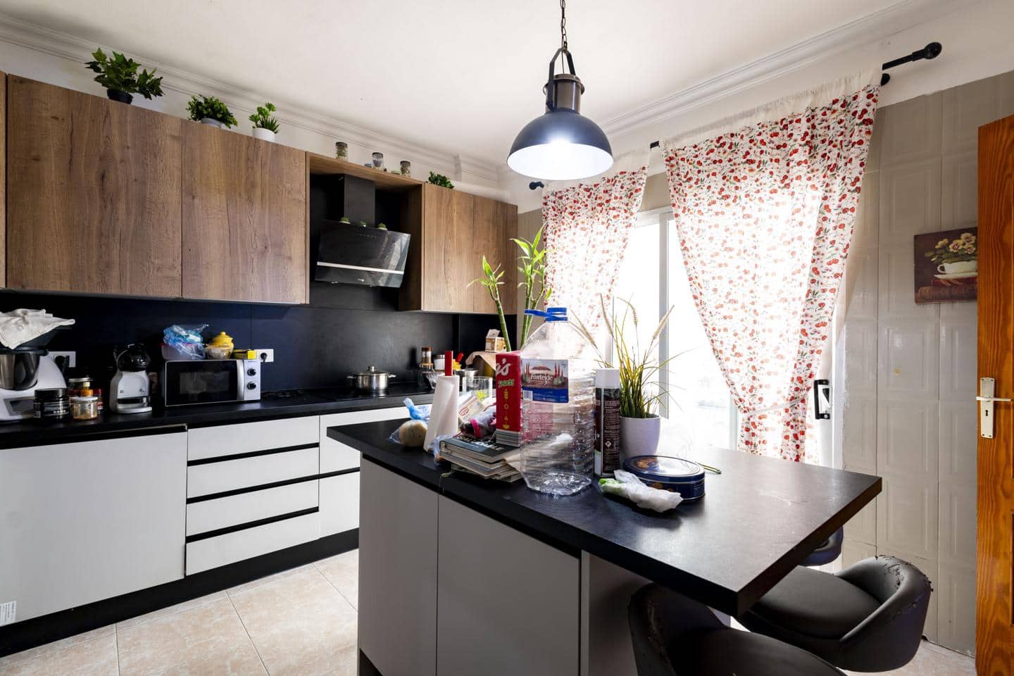 6 soveværelse Villa til salg i Santa Cruz de Tenerife med garage - € 407.000 (Ref: 10145353)