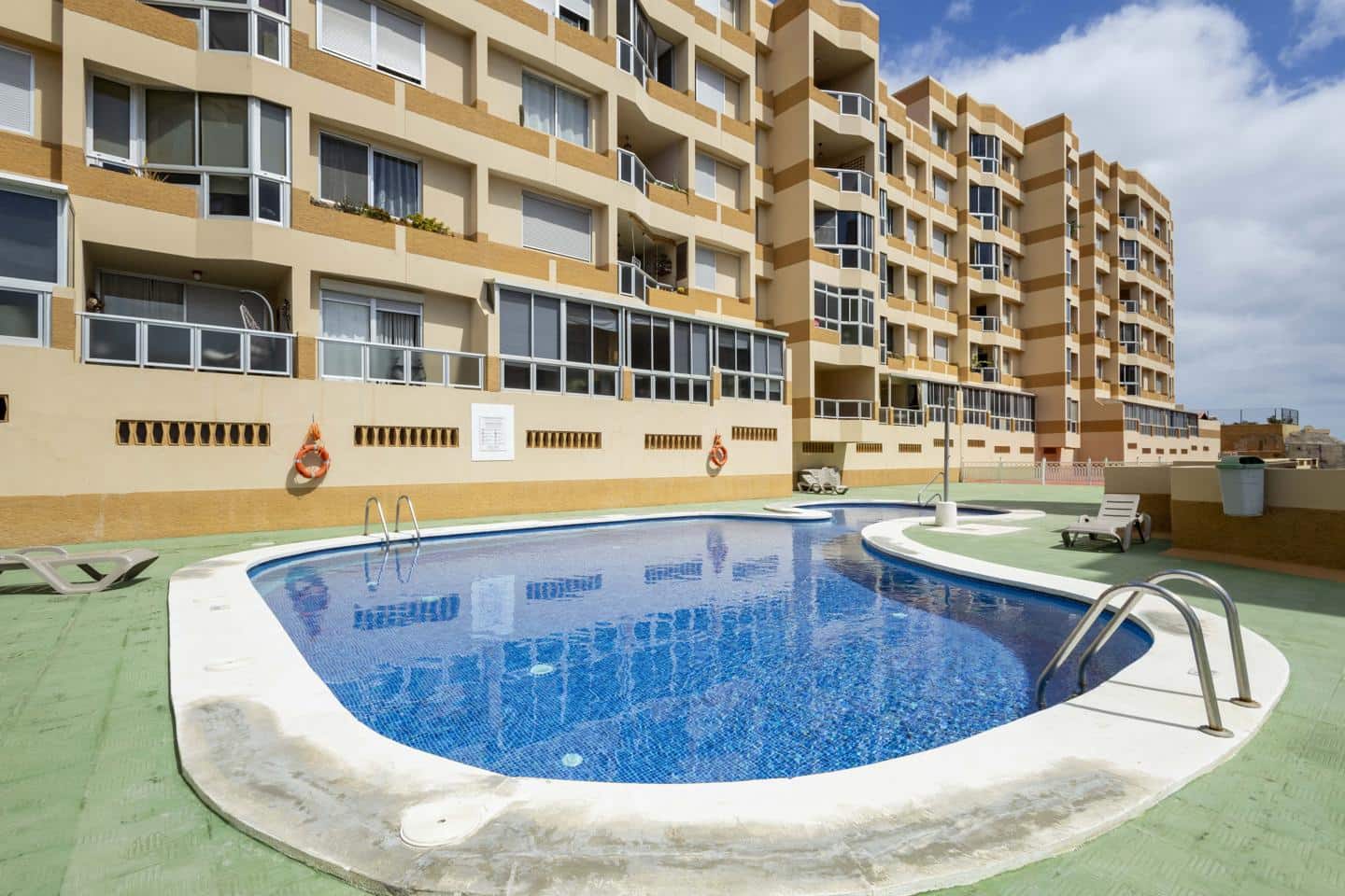 4 soverom Leilighet til salgs i Radazul med svømmebasseng garasje - € 370 000 (Ref: 10145354)