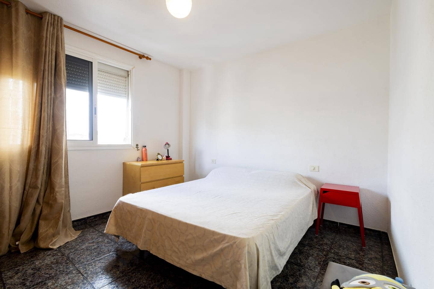 Piso de 2 habitaciones en Santa Cruz de Tenerife en venta con garaje - 190.000 € (Ref: 10153986)