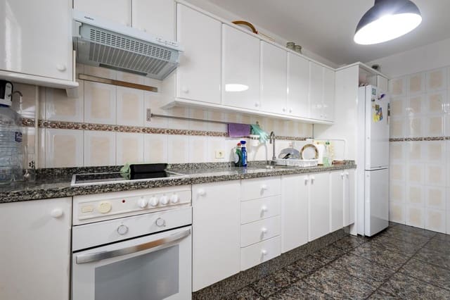 Piso de 2 habitaciones en Barranco Grande, Santa Cruz de Tenerife en venta con garaje - 190.000 € (Ref: 10153986)