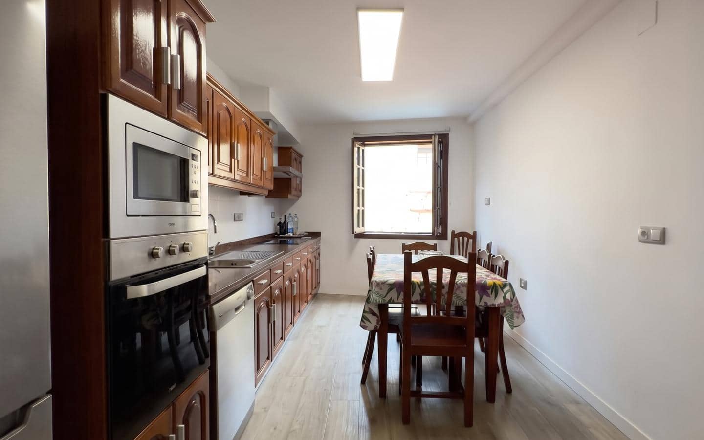5 sovrum Lägenhet till salu i Puerto de la Cruz med garage - 930 000 € (Ref: 10156954)