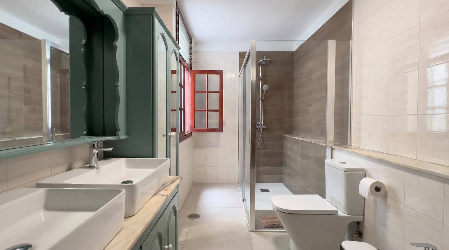 5 sovrum Lägenhet till salu i Puerto de la Cruz med garage - 930 000 € (Ref: 10156954)