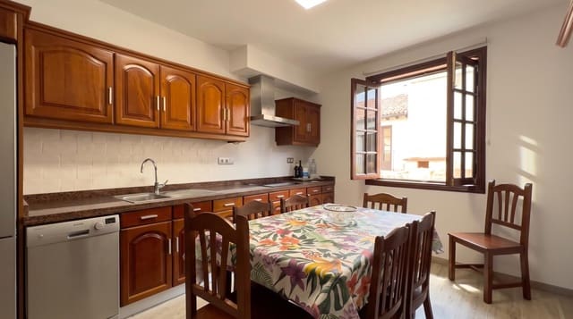 5 sovrum Lägenhet till salu i Puerto de la Cruz med garage - 930 000 € (Ref: 10156954)