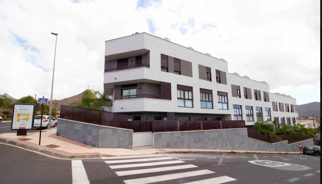 2 soveværelse Lejlighed til salg i Arona med garage - € 180.000 (Ref: 10158610)