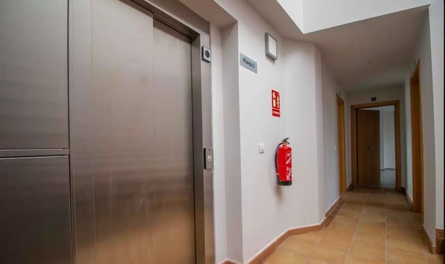 2 soveværelse Lejlighed til salg i Cabo Blanco, Arona med garage - € 195.000 (Ref: 10158611)