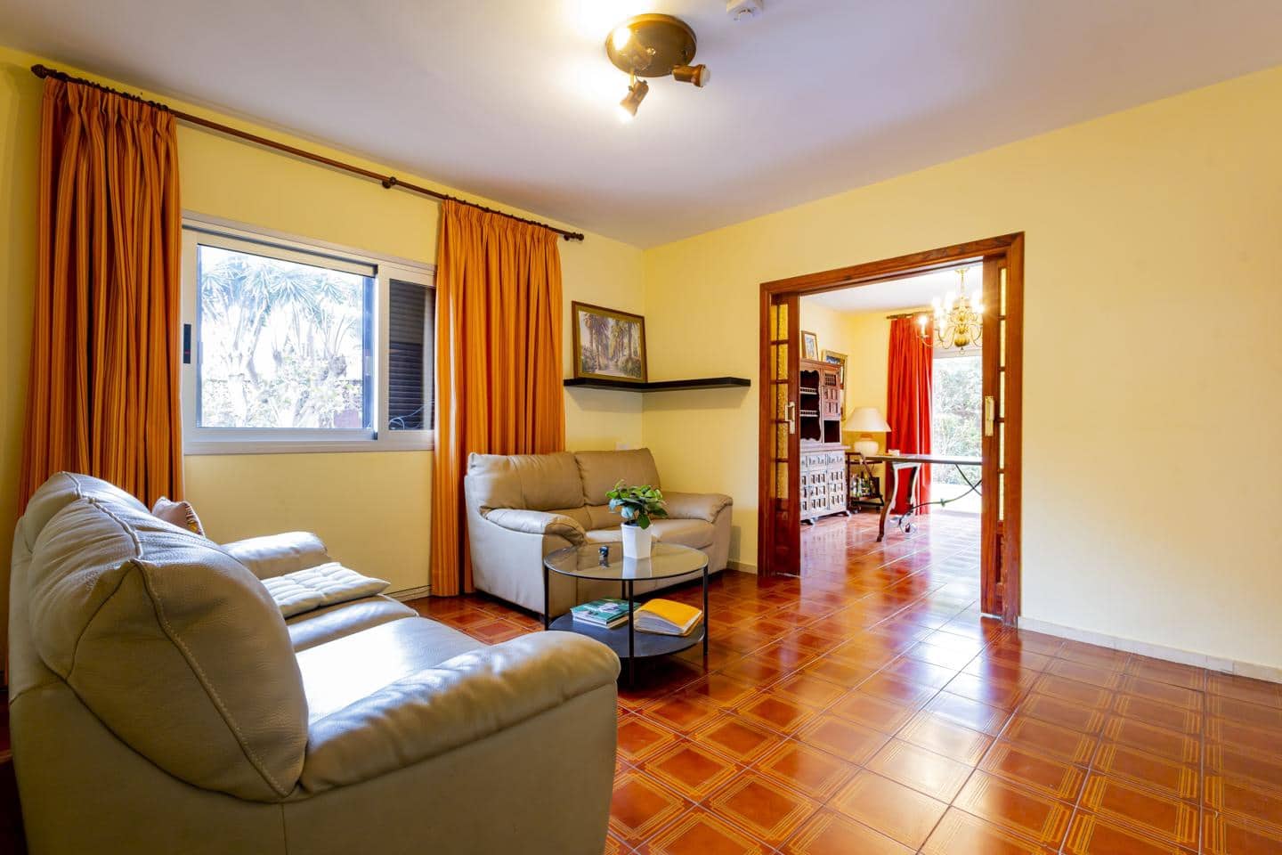 6 soveværelse Villa til salg i San Cristobal de La Laguna med garage - € 520.000 (Ref: 10160115)