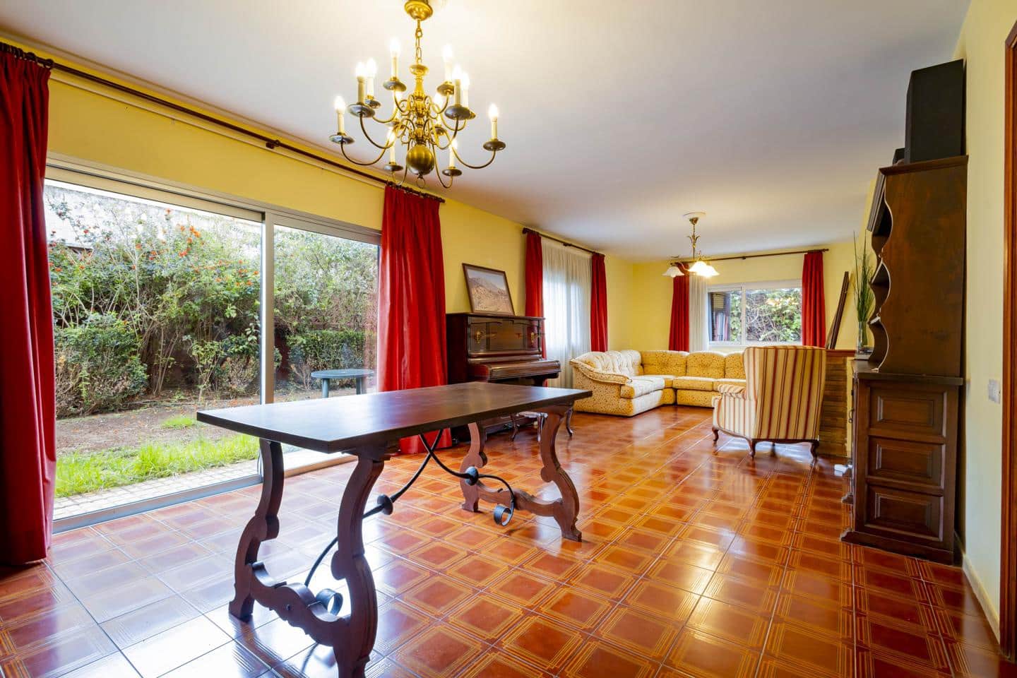 6 soveværelse Villa til salg i San Cristobal de La Laguna med garage - € 520.000 (Ref: 10160115)