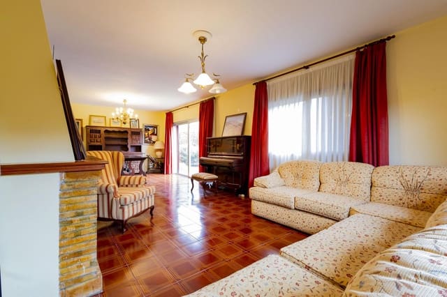 6 soveværelse Villa til salg i San Cristóbal de La Laguna med garage - € 520.000 (Ref: 10160115)