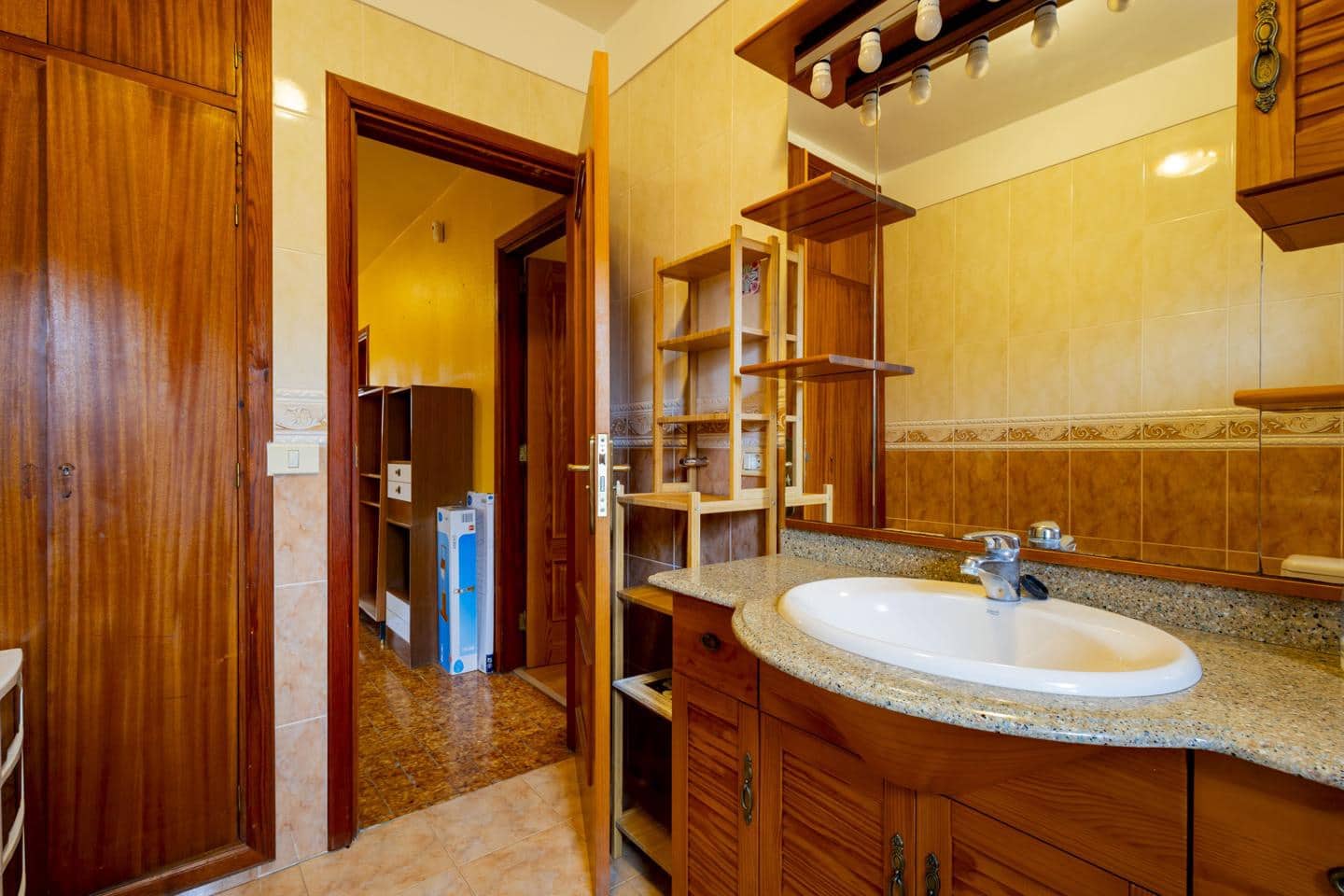 6 soveværelse Villa til salg i San Cristobal de La Laguna med garage - € 520.000 (Ref: 10160115)