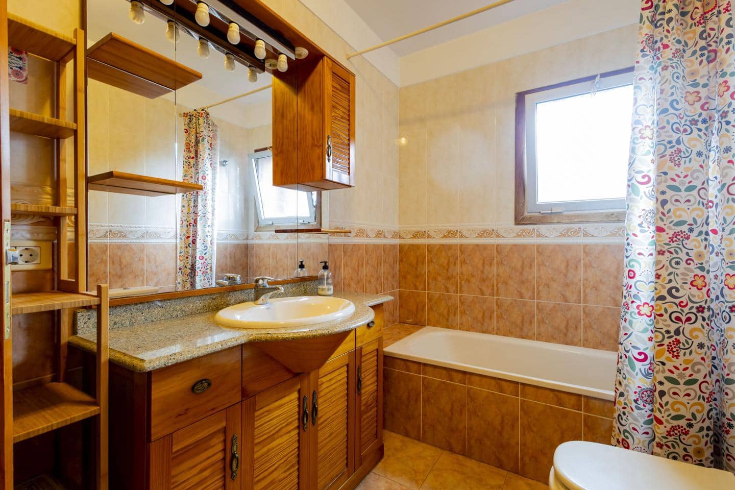 6 soveværelse Villa til salg i San Cristobal de La Laguna med garage - € 520.000 (Ref: 10160115)