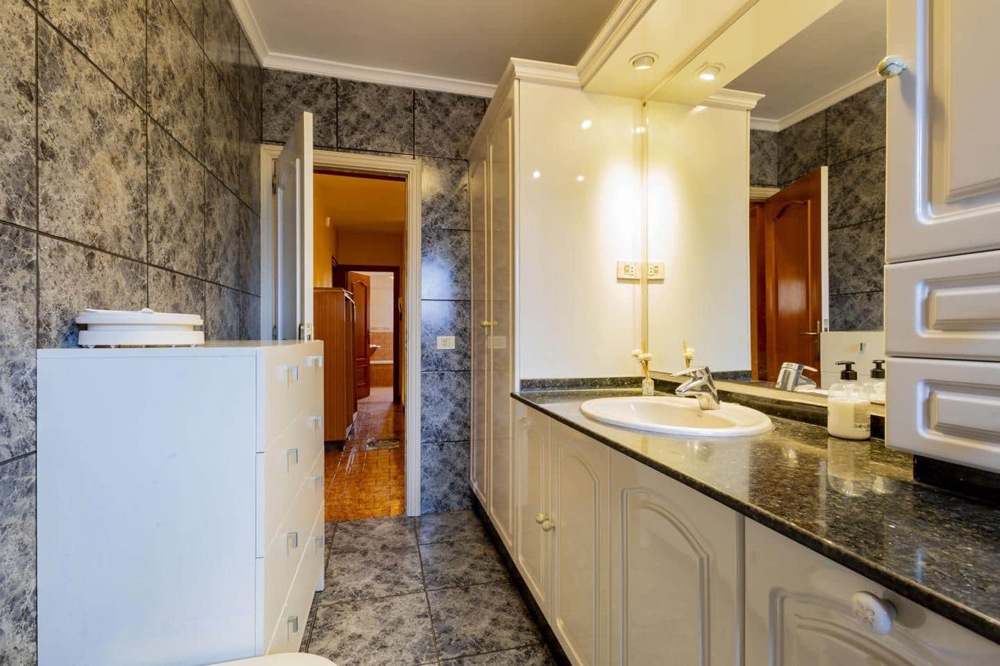 6 soveværelse Villa til salg i San Cristobal de La Laguna med garage - € 520.000 (Ref: 10160115)