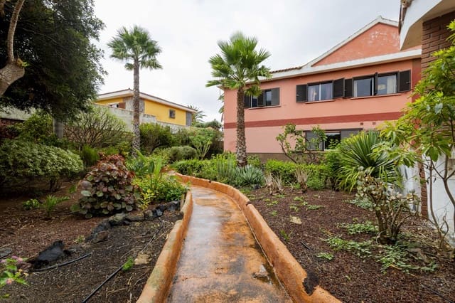 6 soveværelse Villa til salg i San Cristóbal de La Laguna med garage - € 520.000 (Ref: 10160115)