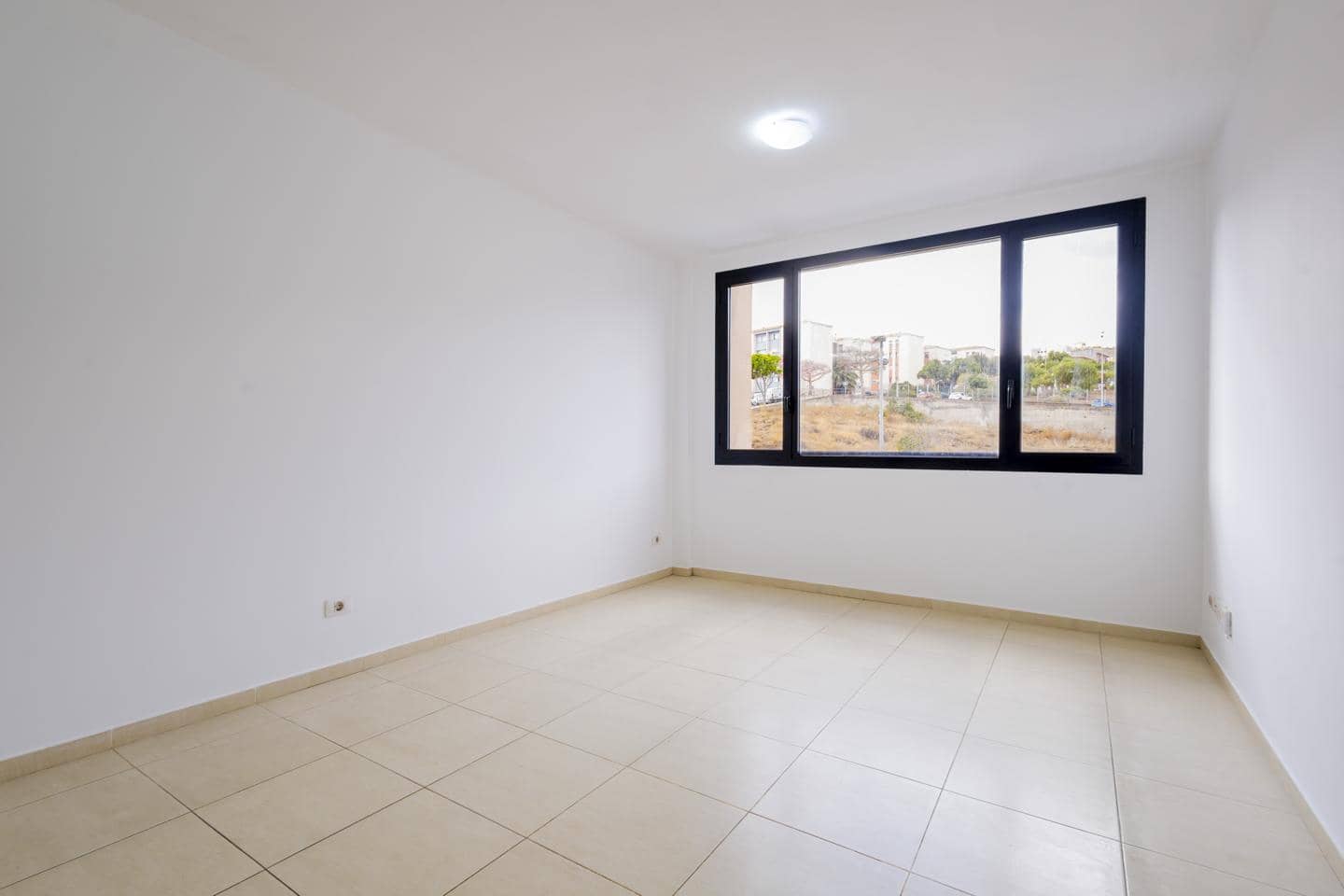 2 soveværelse Lejlighed til salg i San Cristobal de La Laguna med garage - € 189.900 (Ref: 10160303)