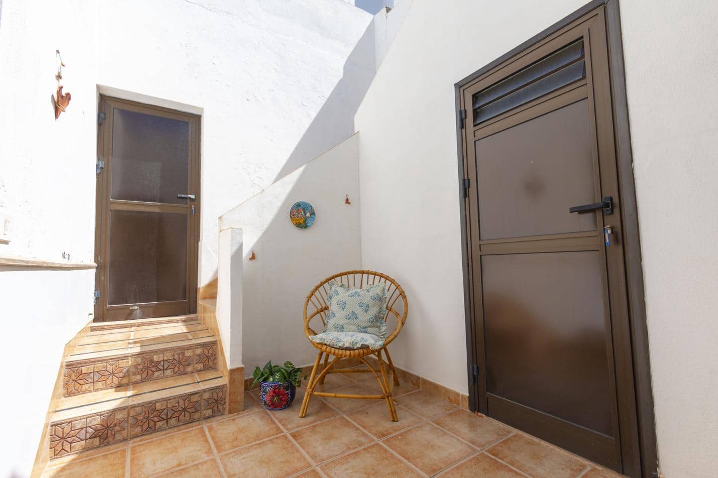 3 bedroom Villa for sale in El Pinar de El Hierro with garage - € 500,000 (Ref: 10163258)