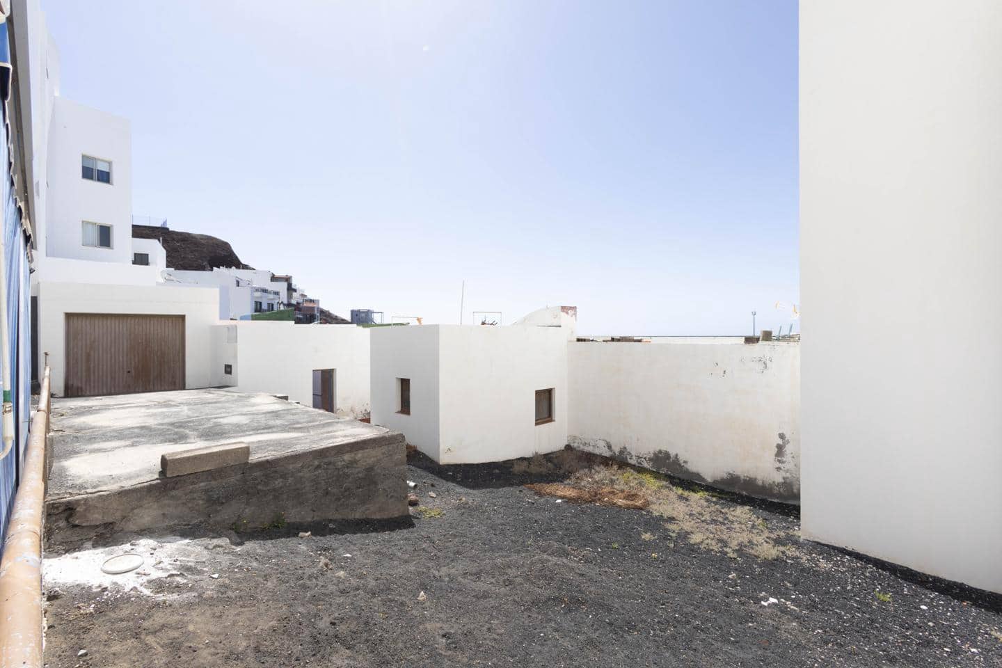 3 bedroom Villa for sale in El Pinar de El Hierro with garage - € 500,000 (Ref: 10163258)