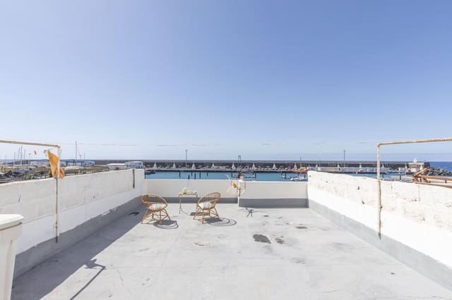 3 bedroom Villa for sale in El Pinar de El Hierro with garage - € 500,000 (Ref: 10163258)