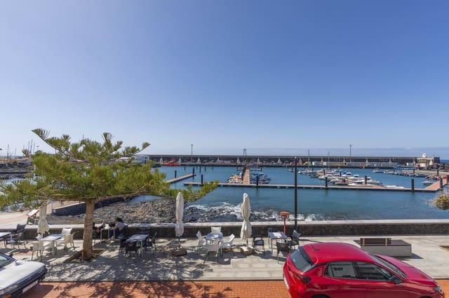 3 bedroom Villa for sale in El Pinar de El Hierro with garage - € 500,000 (Ref: 10163258)