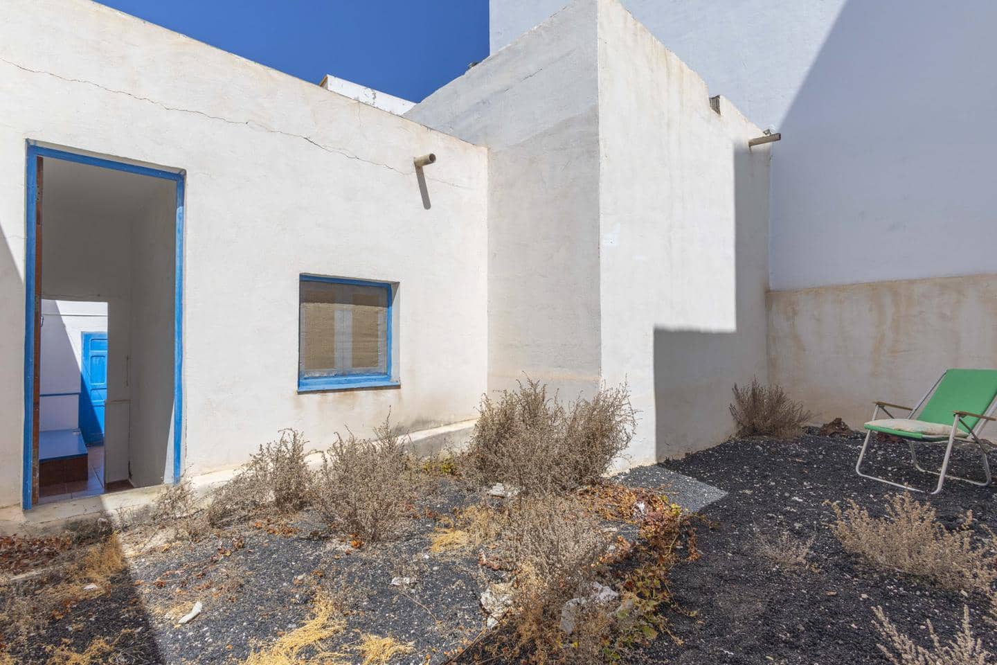 3 bedroom Villa for sale in El Pinar de El Hierro with garage - € 500,000 (Ref: 10163258)