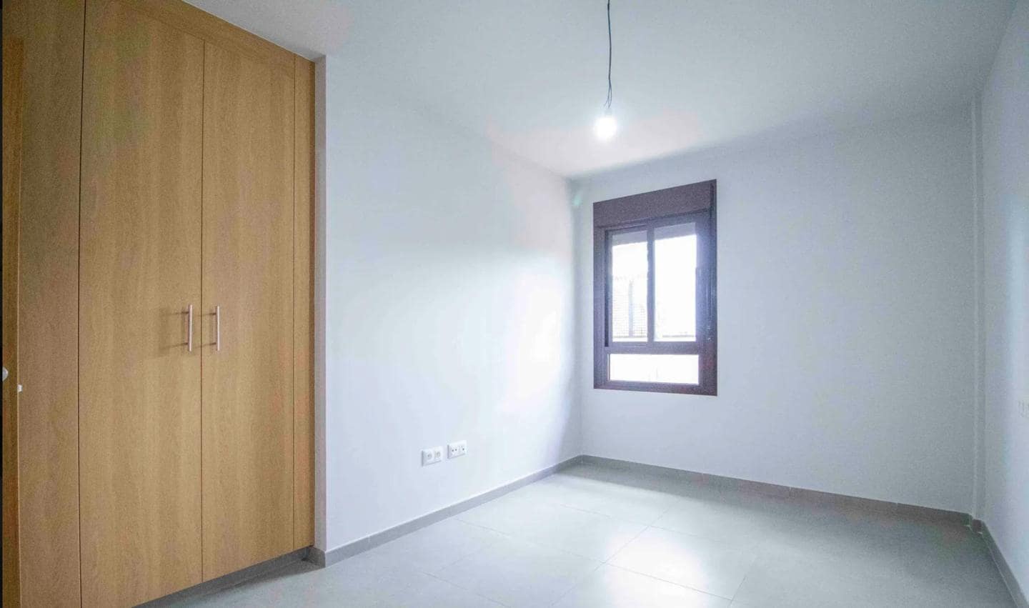 2 bedroom Flat for sale in Arona with garage - € 185,000 (Ref: 10163396)