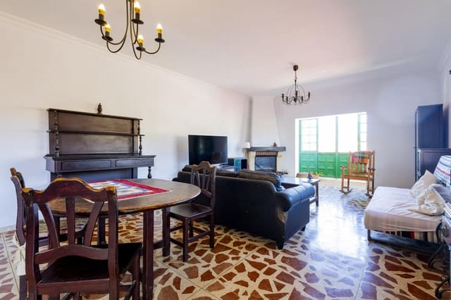 4 soveværelse Villa til salg i San Cristóbal de La Laguna med garage - € 450.000 (Ref: 10163537)
