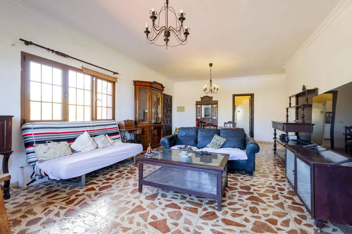4 soveværelse Villa til salg i San Cristobal de La Laguna med garage - € 450.000 (Ref: 10163537)