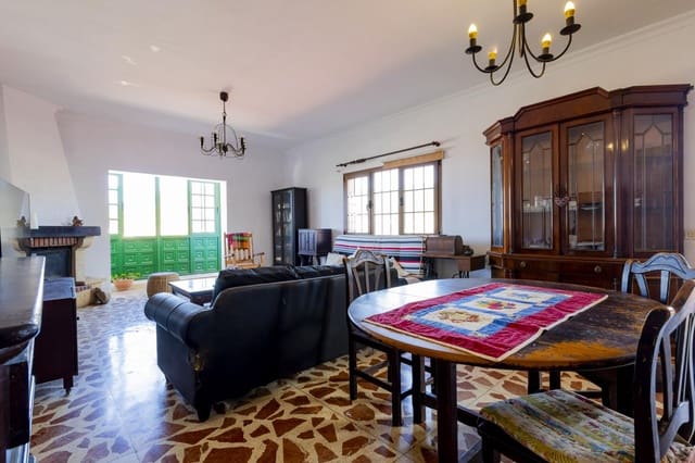 4 soveværelse Villa til salg i San Cristóbal de La Laguna med garage - € 450.000 (Ref: 10163537)