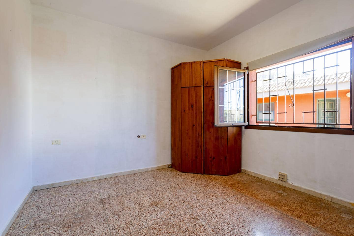 4 soveværelse Villa til salg i San Cristobal de La Laguna med garage - € 450.000 (Ref: 10163537)