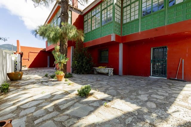 4 soveværelse Villa til salg i San Cristóbal de La Laguna med garage - € 450.000 (Ref: 10163537)