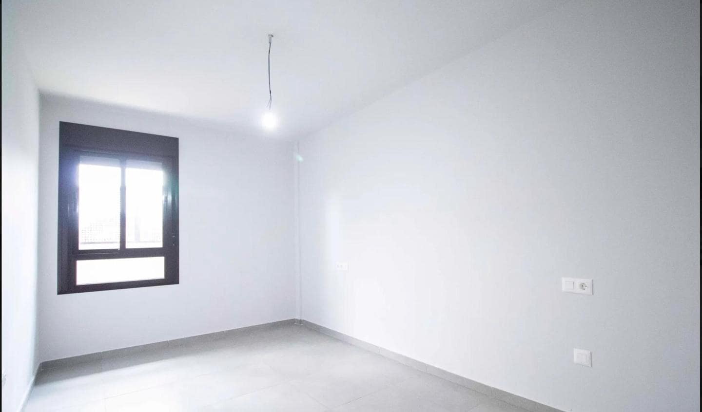 2 bedroom Flat for sale in Arona with garage - € 199,000 (Ref: 10163673)