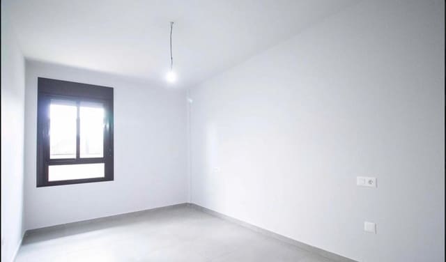 2 slaapkamer Flat te koop in Cabo Blanco, Arona met garage - € 199.000 (Ref: 10163673)