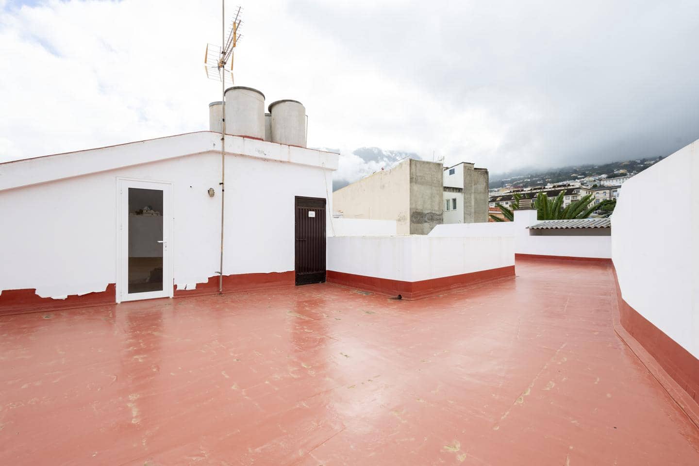 6 soverom Villa til salgs i La Orotava med garasje - € 1 200 000 (Ref: 10165838)