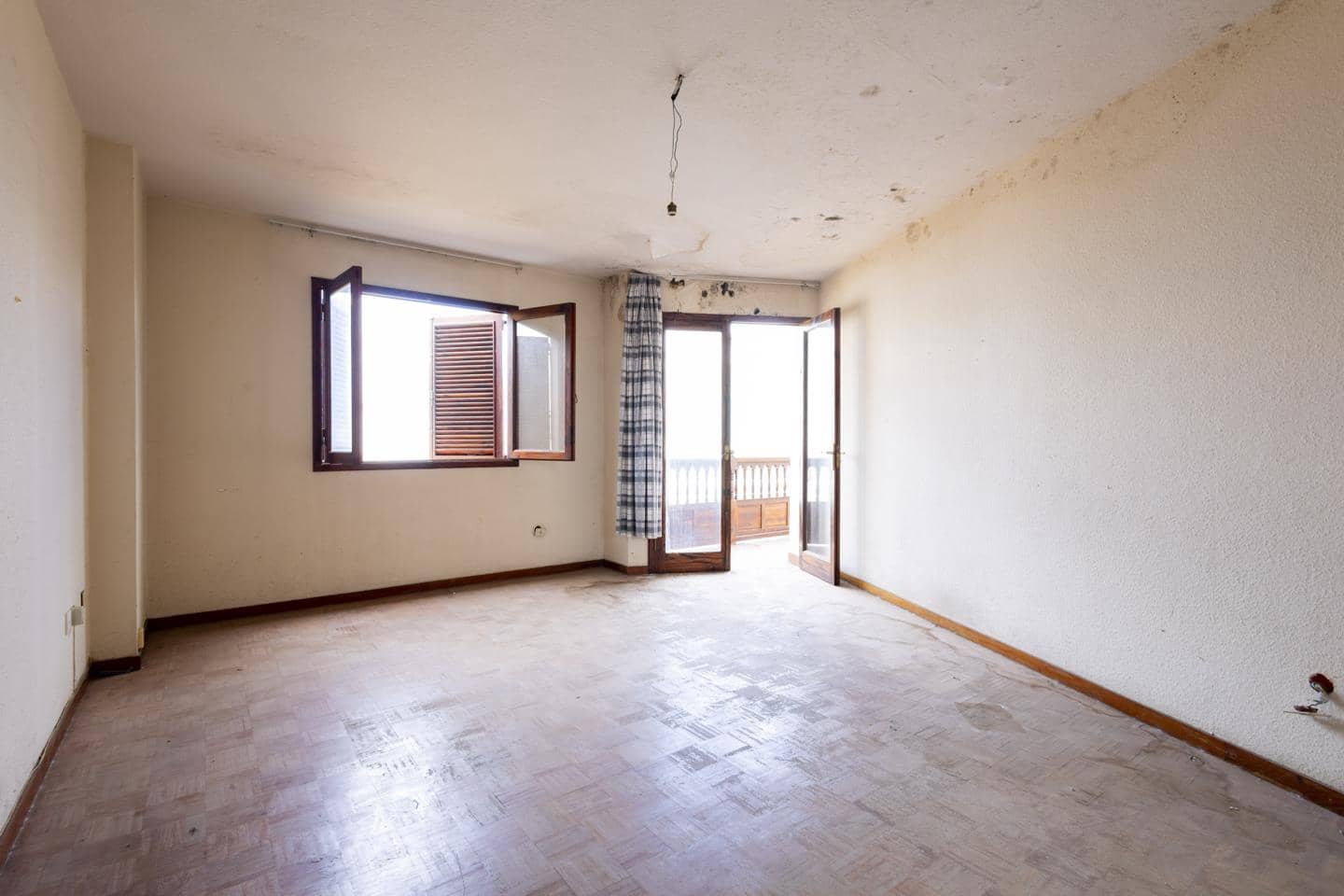 6 soverom Villa til salgs i La Orotava med garasje - € 1 200 000 (Ref: 10165838)