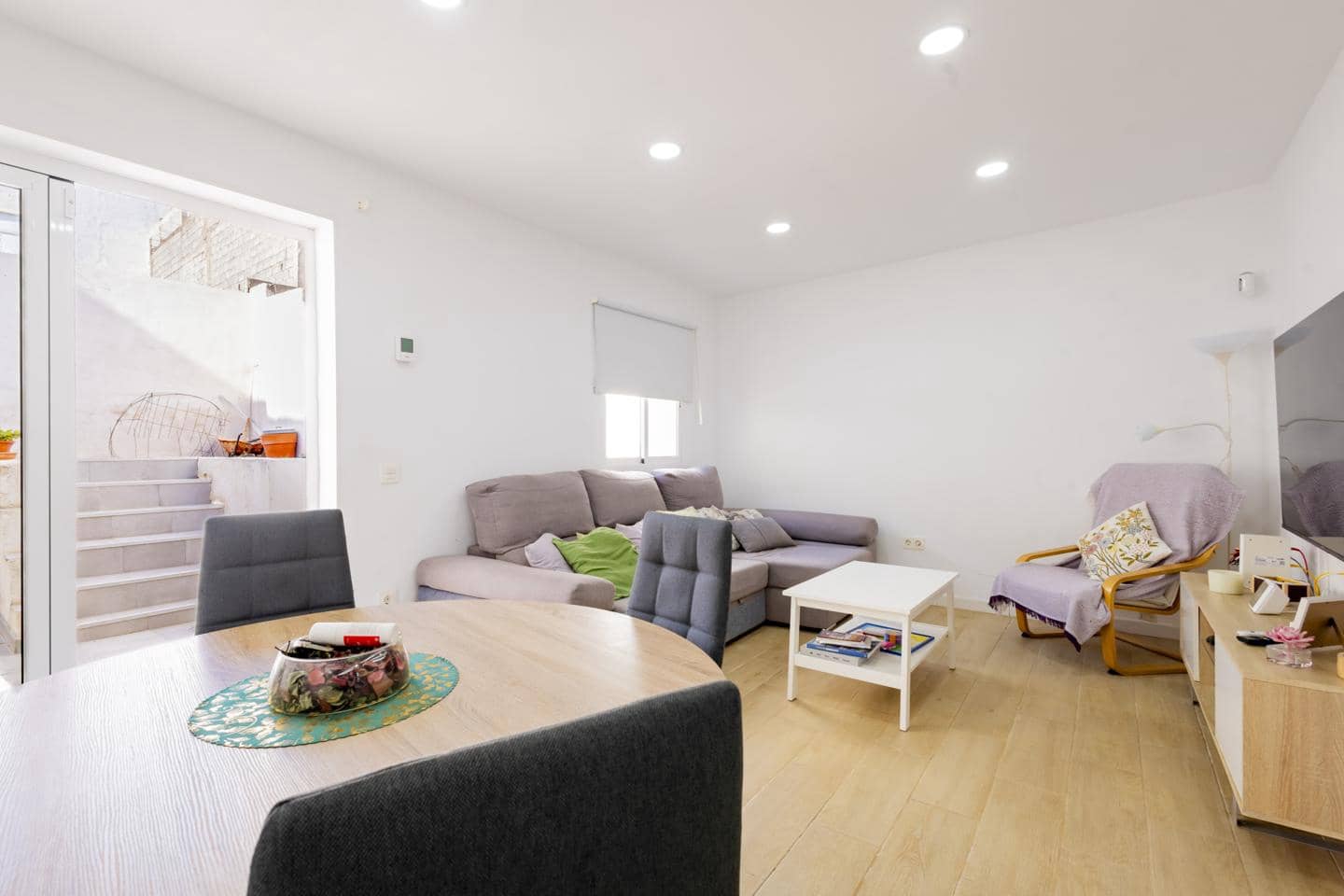 3 bedroom Villa for sale in Santa Cruz de Tenerife - € 240,000 (Ref: 10168849)