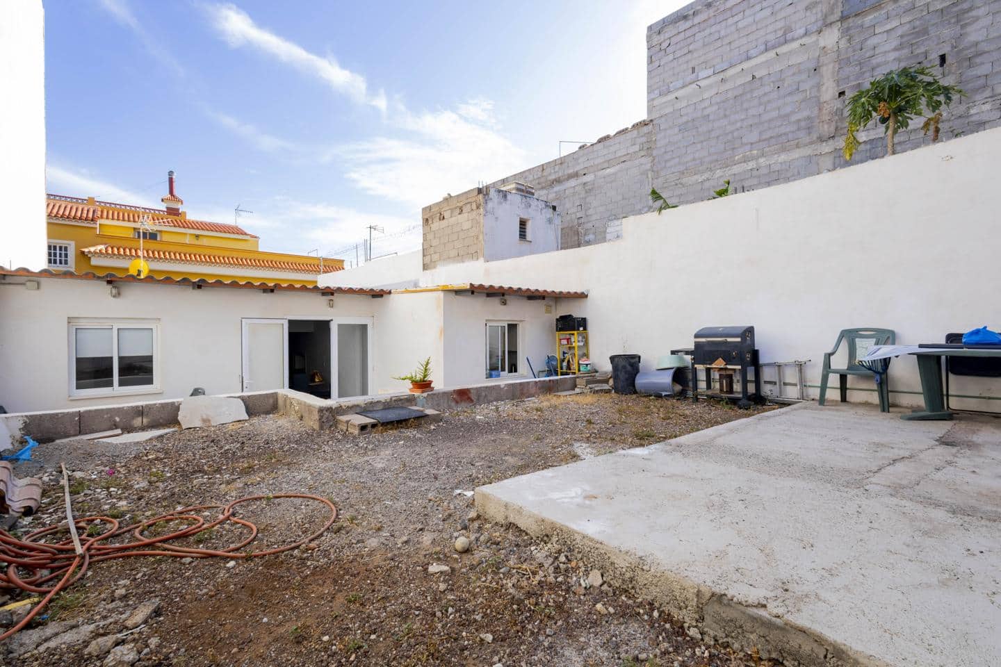 3 bedroom Villa for sale in Santa Cruz de Tenerife - € 240,000 (Ref: 10168849)