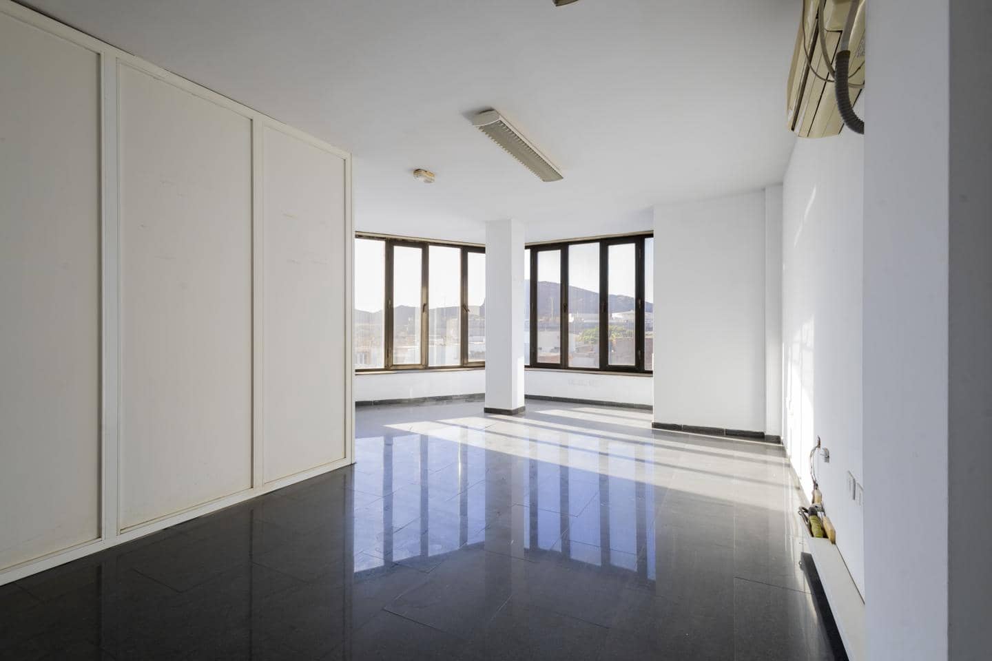 1 soveværelse Virksomhed til salg i San Cristobal de La Laguna - € 252.000 (Ref: 10168850)