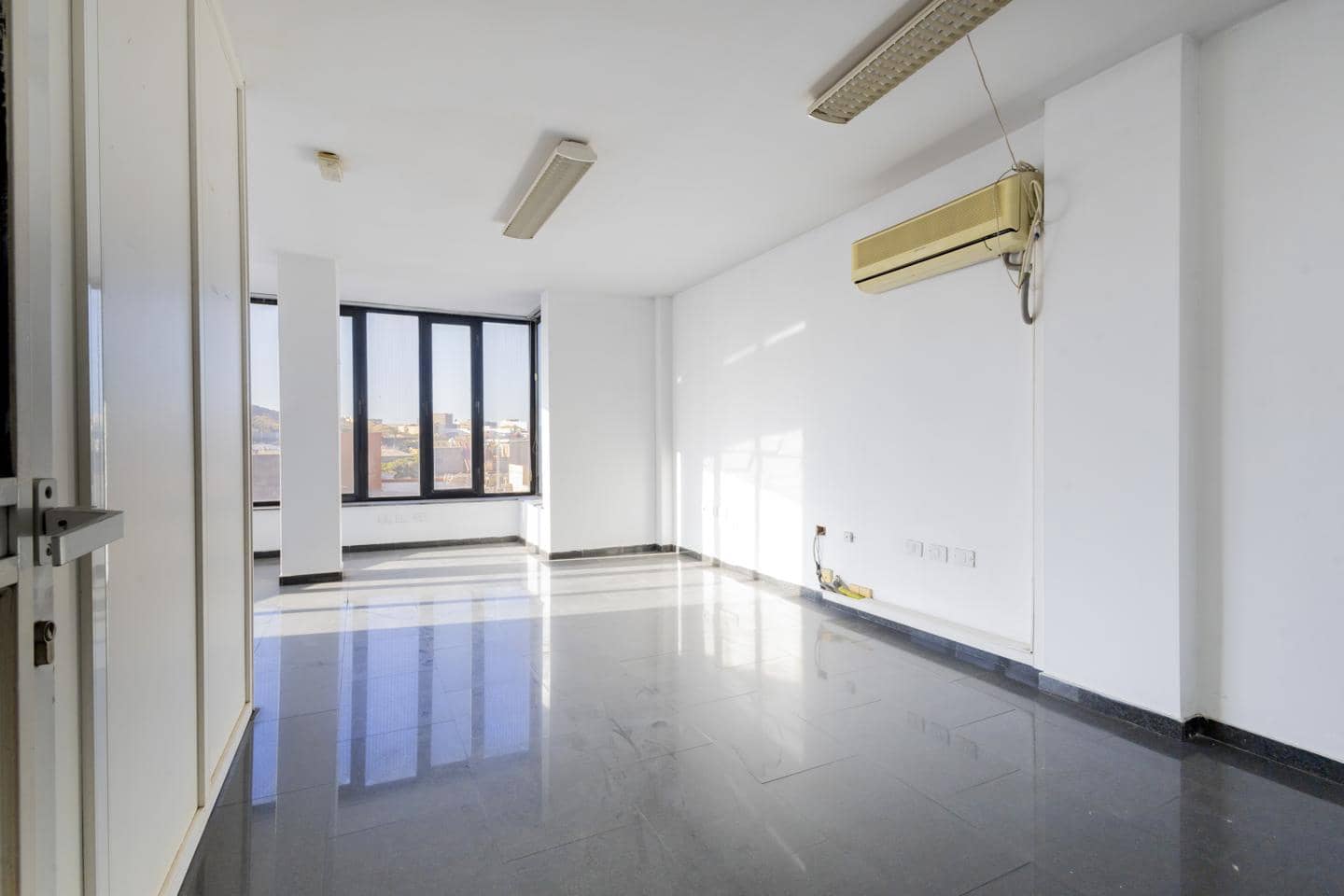 1 soveværelse Virksomhed til salg i San Cristobal de La Laguna - € 252.000 (Ref: 10168850)