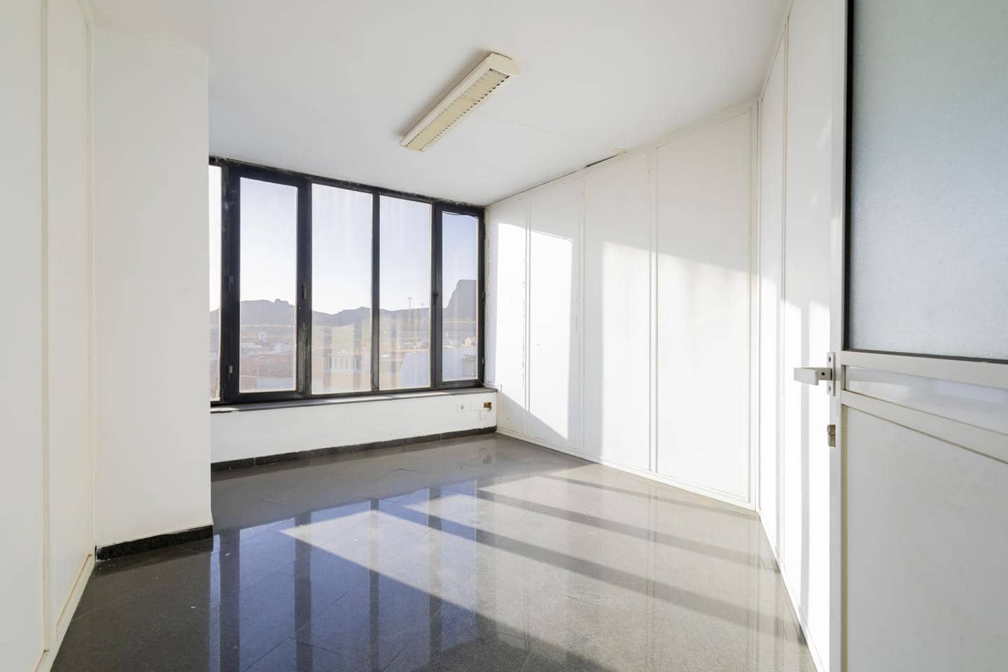 1 soveværelse Virksomhed til salg i San Cristobal de La Laguna - € 252.000 (Ref: 10168850)