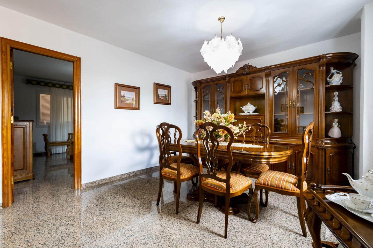 4 slaapkamer Villa te koop in San Cristobal de La Laguna met garage - € 380.000 (Ref: 10169051)