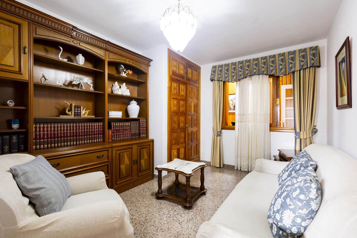 4 slaapkamer Villa te koop in San Cristobal de La Laguna met garage - € 380.000 (Ref: 10169051)