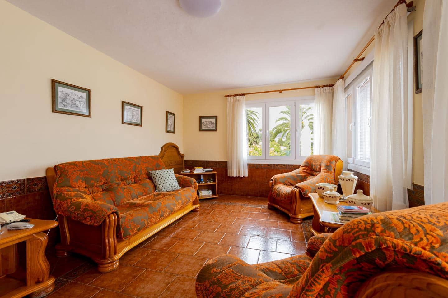 4 slaapkamer Villa te koop in San Cristobal de La Laguna met garage - € 380.000 (Ref: 10169051)